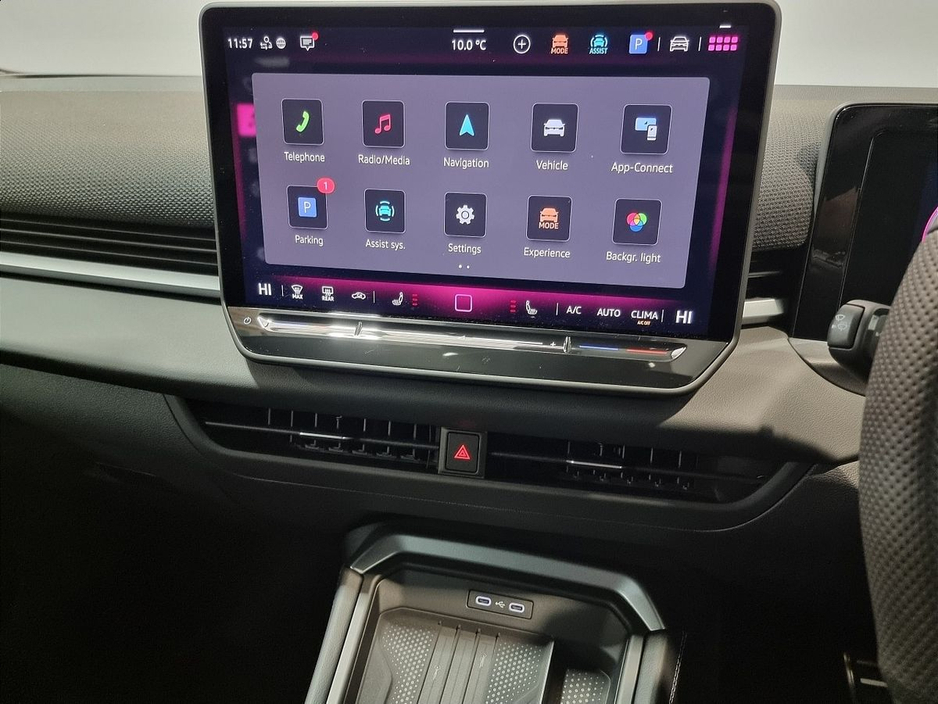 2026 Volkswagen T-Roc - image 16