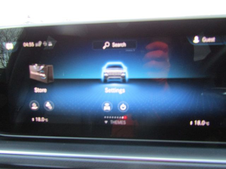 2022 Mercedes-Benz GLE Class - image 28