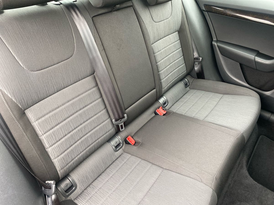 2017 Skoda Octavia - image 10