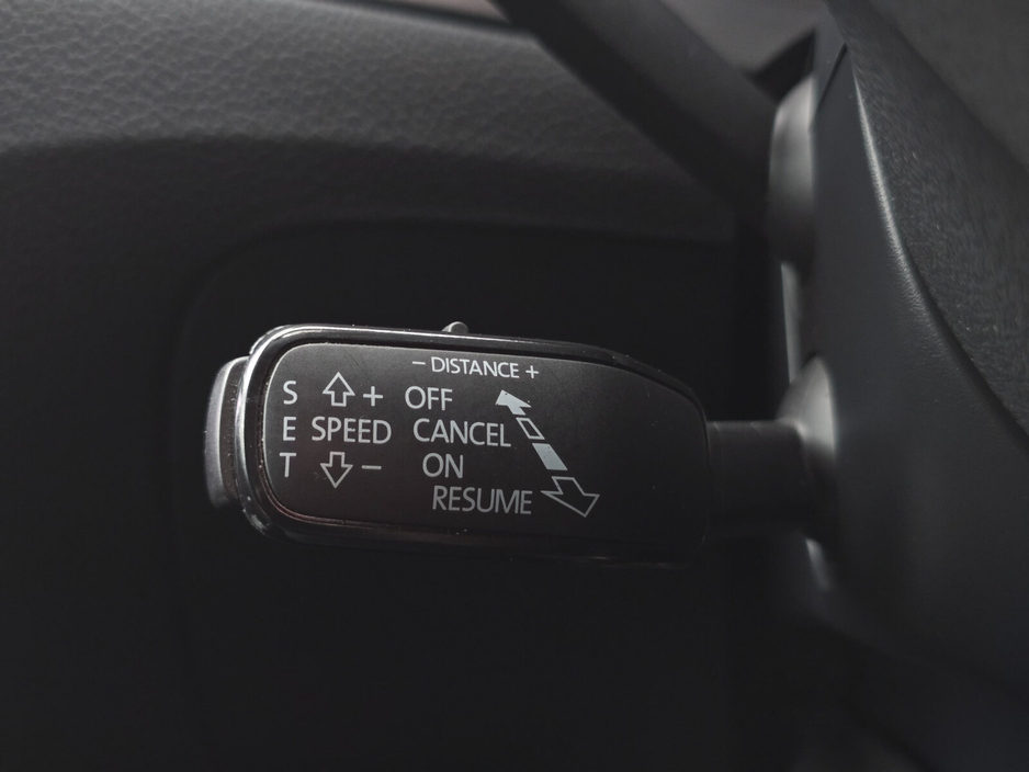 2020 Skoda Superb - image 26