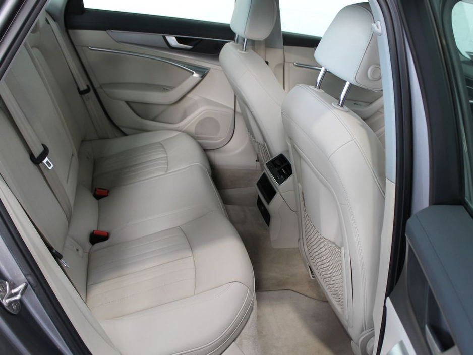 2021 Audi A6 - image 13