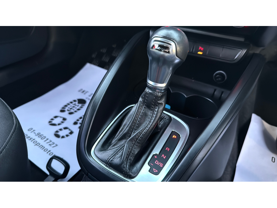 2016 Audi A1 - image 12