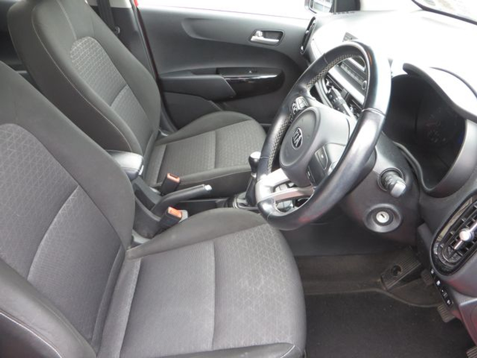 2019 Kia Picanto - image 13