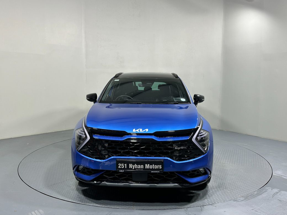 2025 Kia Sportage - image 2