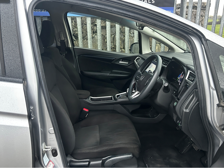 2020 Honda Fit Shuttle Self Charging Hybrid €14,995