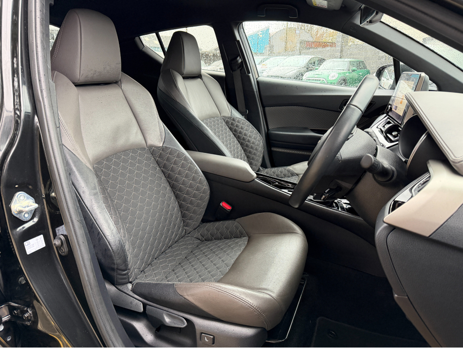 2023 Toyota C-HR HYBRID..KEYLESS ENTRY €22,350