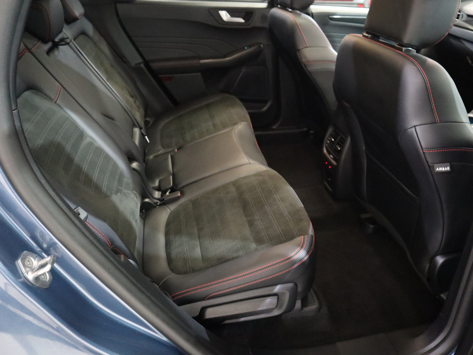 2023 Ford Kuga - image 28