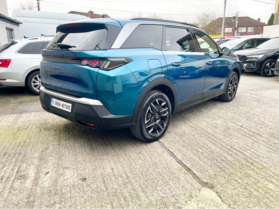 2025 Peugeot 5008 - image 19