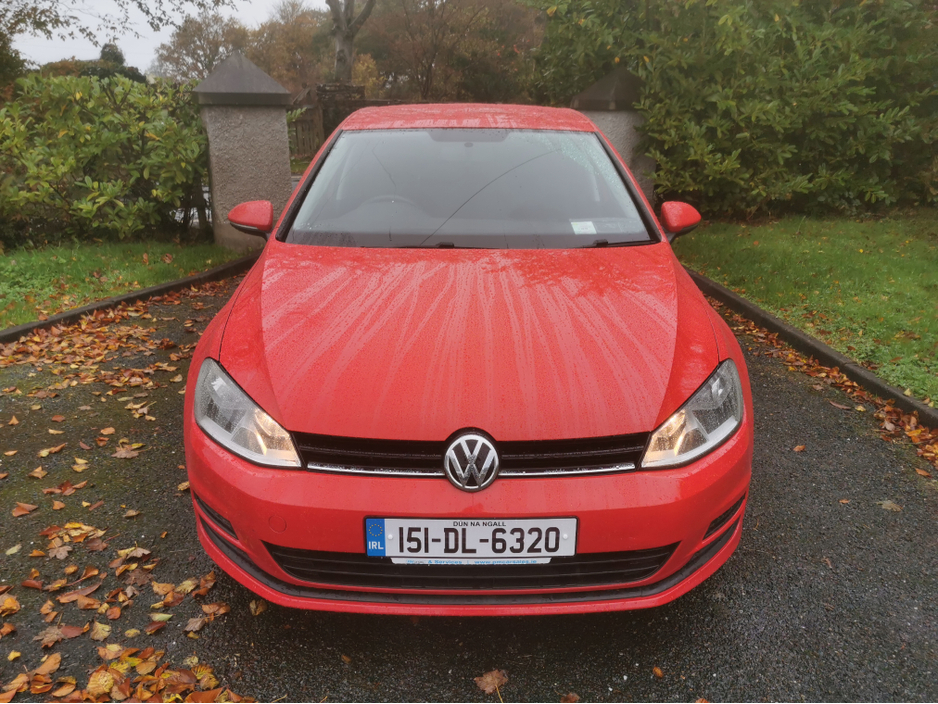2015 Volkswagen Golf - image 3