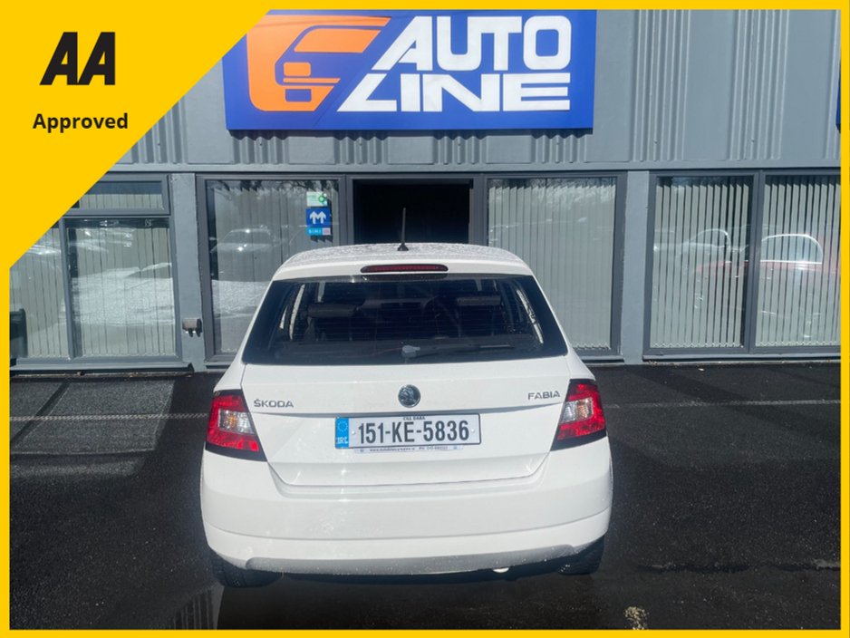 2015 Skoda Fabia - image 4