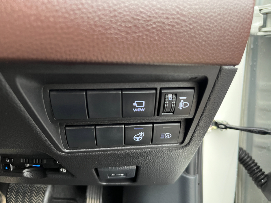 2021 Toyota Yaris Cross Z HYBRID AUTOMATIC 1.5 PETROL //HIGH SPEC//HALF LEATHER HEATED SEATS//HEATED STEERING WHEEL//360 PARKING CAMERAS// €22,950