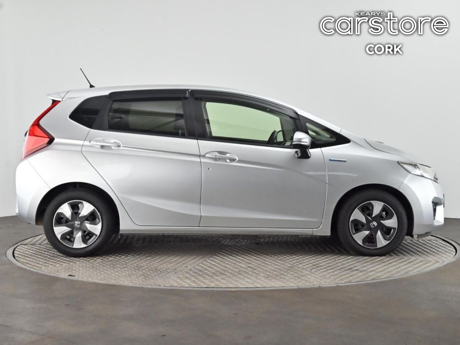 2017 Honda Fit FIT DAA-GP5 HYBRID 5DR AUTO €12,880