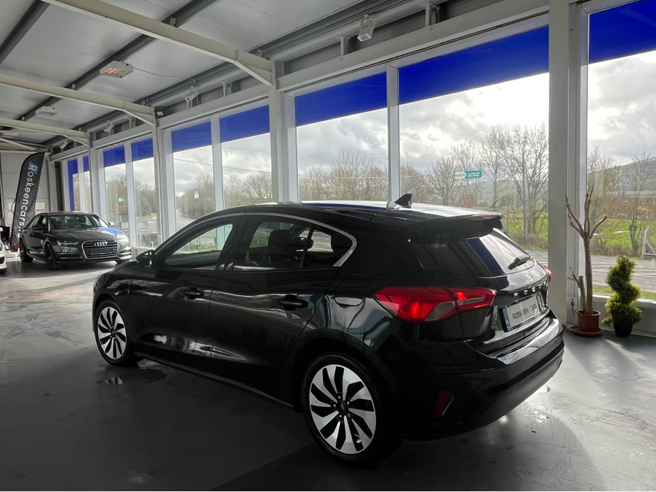 2018 Ford Focus - image 5