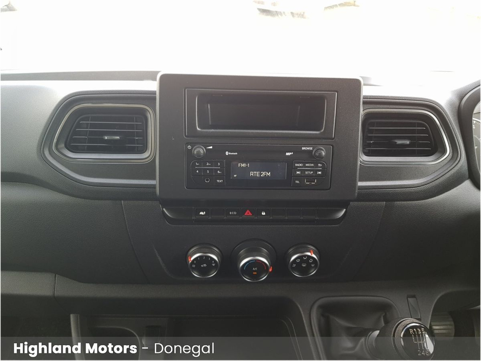 2022 Renault Master - image 17