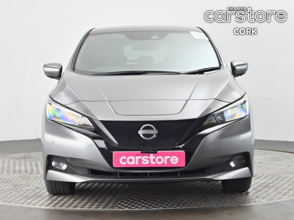 2023 Nissan Leaf - image 8