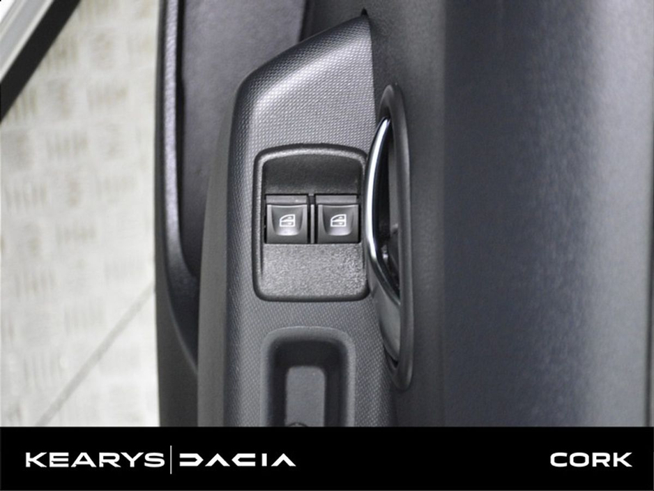 2019 Dacia Sandero Stepway - image 17