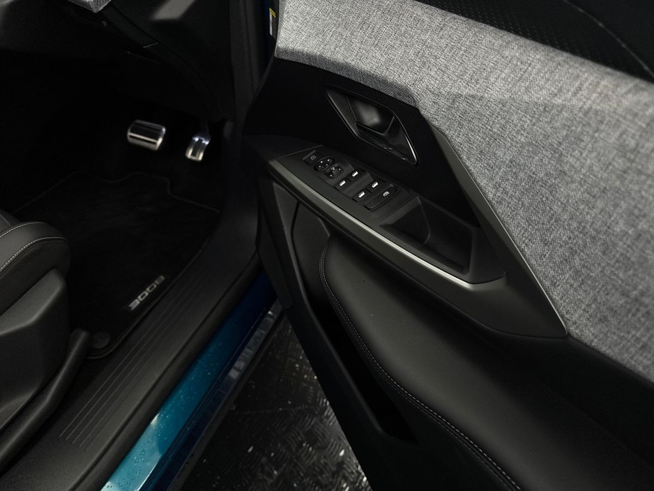 2025 Peugeot 3008 - image 11