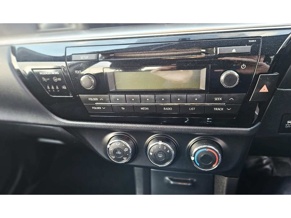 2014 Toyota Corolla - image 7