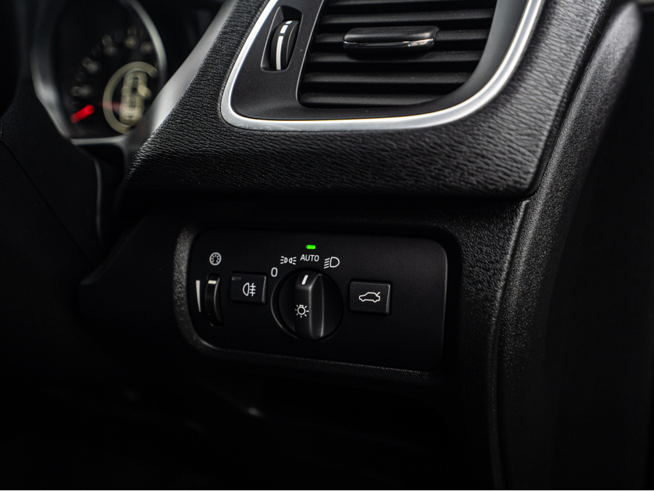 2014 Volvo V40 2014 Volvo V40 Cross Country Auto/New NCT/Warranty €10,888