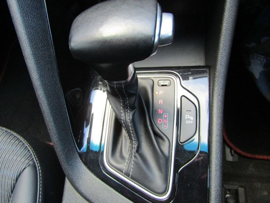 2019 Kia Niro 1.6 GDI 2 104BHP 5DR Auto €17,950