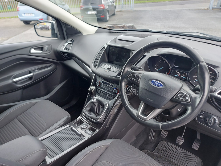 2017 Ford Kuga - image 20