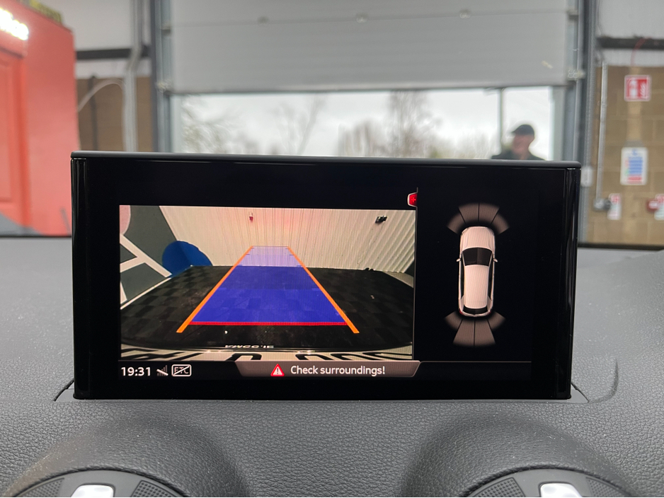 2024 Audi Q2 €36950 2024 AUDI Q2 35TDI ADVANCED 2.0 AUTOMATIC / CRUISE CONTROL / REVERSE CAMERA / HEATED SEATS / APPLE CARPLAY €36,950