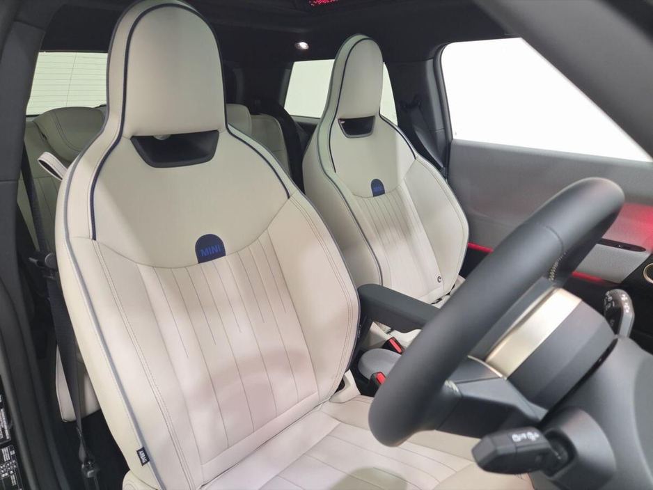 2026 MINI Hatch Cooper SE €34,950