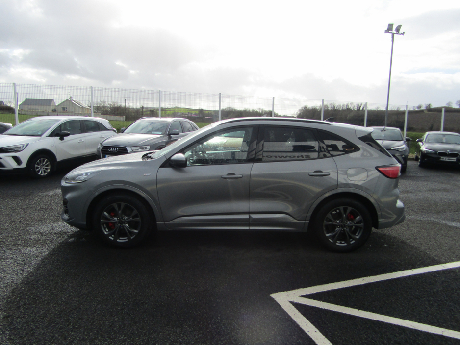 2022 Ford Kuga - image 6