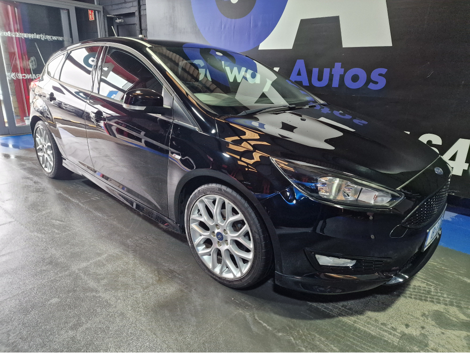 2018 Ford Focus - image 11