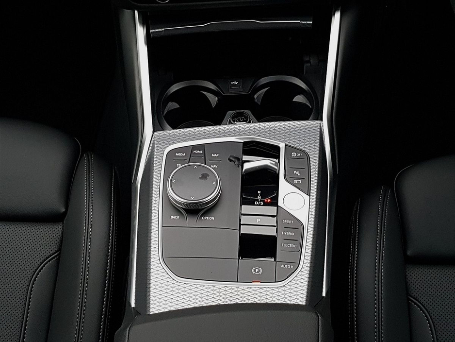 2026 BMW 3 Series - image 10