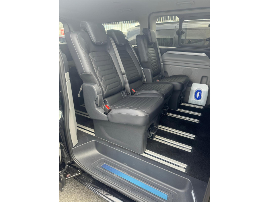 2026 Ford Tourneo Custom PHEV 2.5 Titanium Wheelchair Accessible Taxi