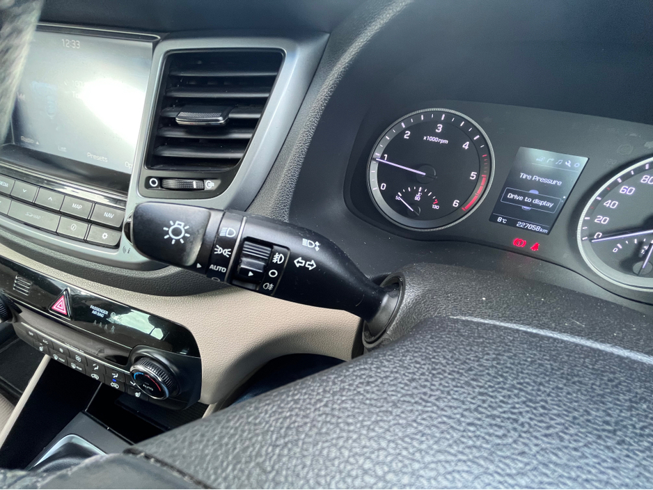 2016 Hyundai Tucson - image 9