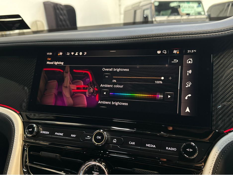 2025 Bentley Flying Spur - image 39