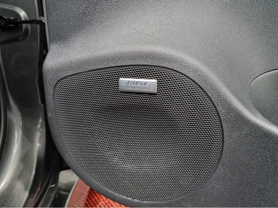 2024 Nissan Leaf - image 25