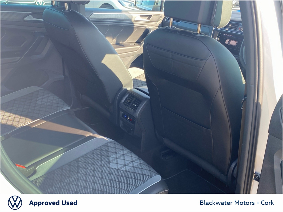 2022 Volkswagen Tiguan - image 7