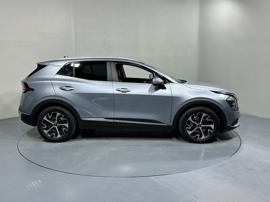 2023 Kia Sportage - image 8