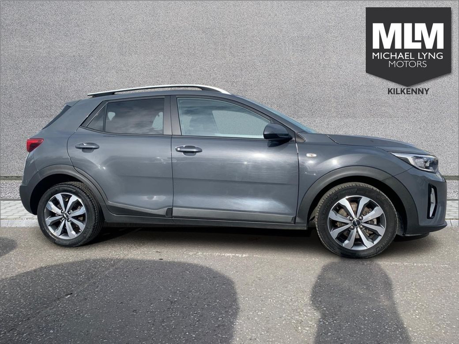 2022 Kia Stonic - image 9