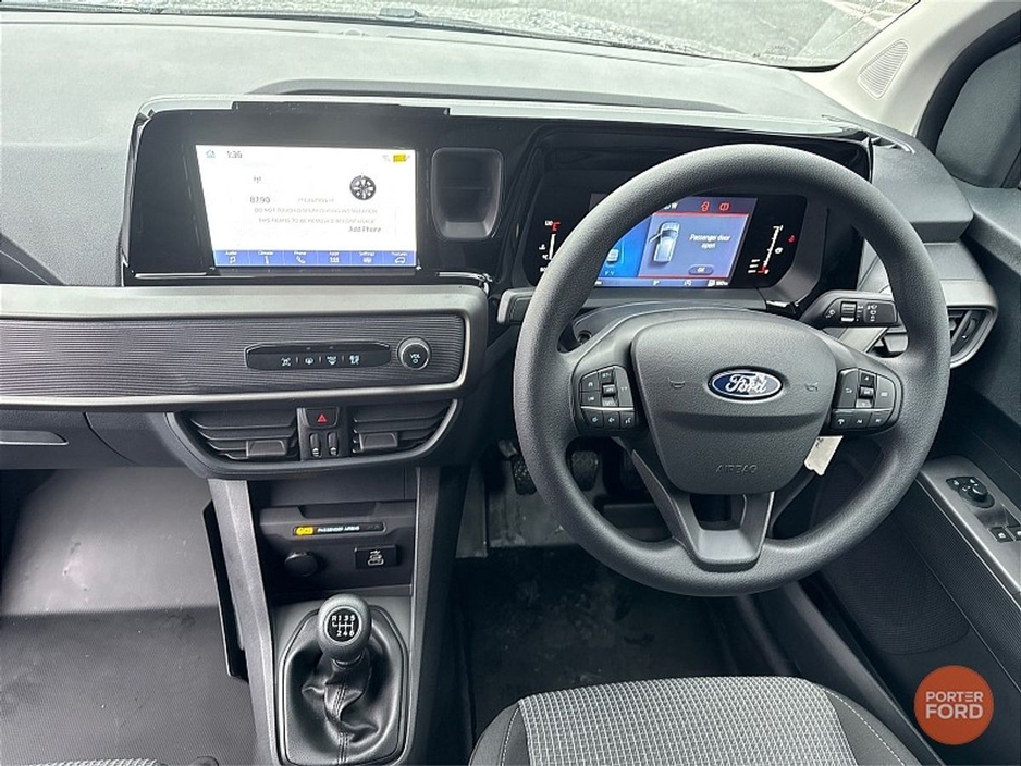 2026 Ford Transit Courier - image 2