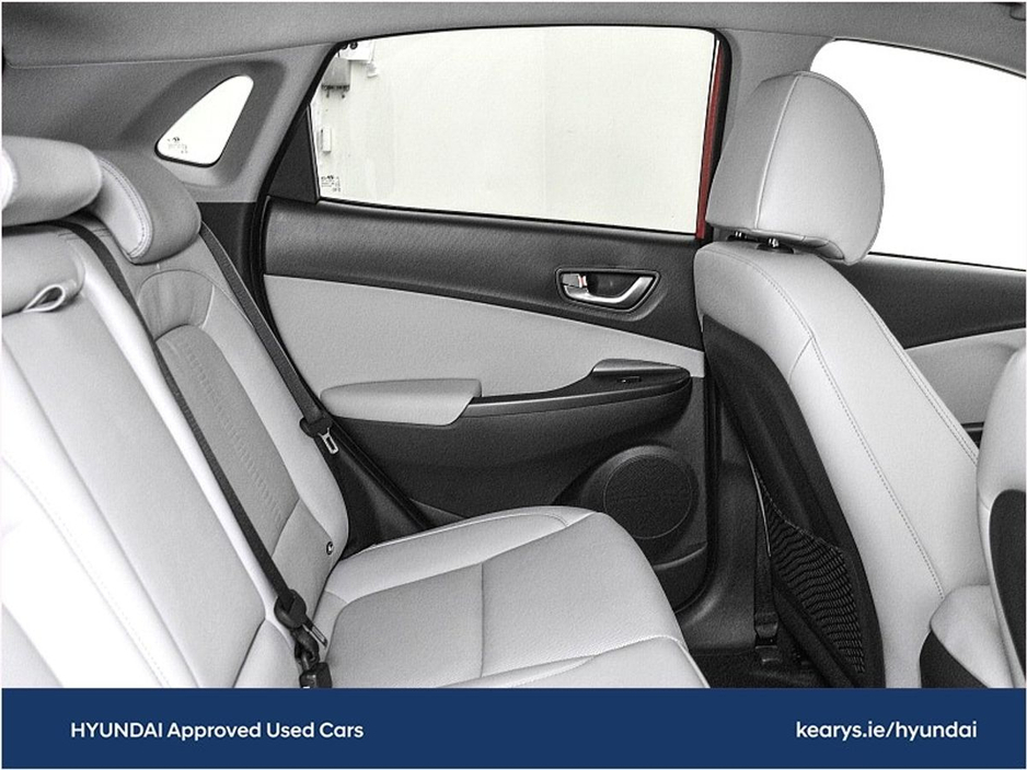 2023 Hyundai Kona EV Premium 64 kWh