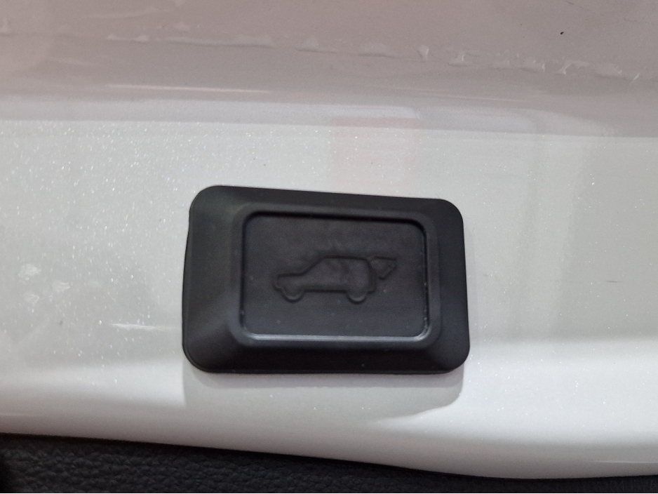 2022 Toyota Rav4 2.5 HYBRID SPORT AUTOMATIC **ORIGINAL IRISH CAR / APPLE CARPLAY / ACTIVE RADAR CRUISE CONTROL / ELECTRIC BOOTLID / FRONT & REAR PARKING ASSIST / HEATED FRONT SEATS / SAT NAV / REVERSE CAMERA** €38,450