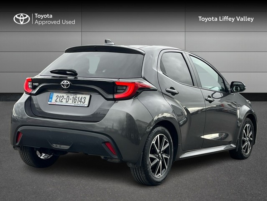 2021 Toyota Yaris - image 2