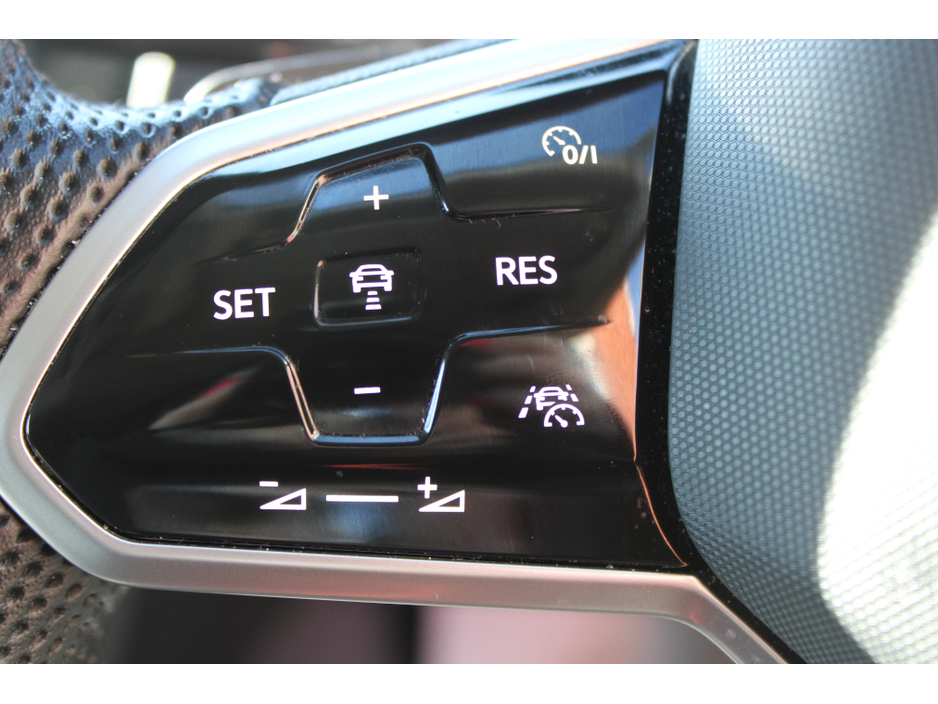 2023 Volkswagen Arteon - image 15