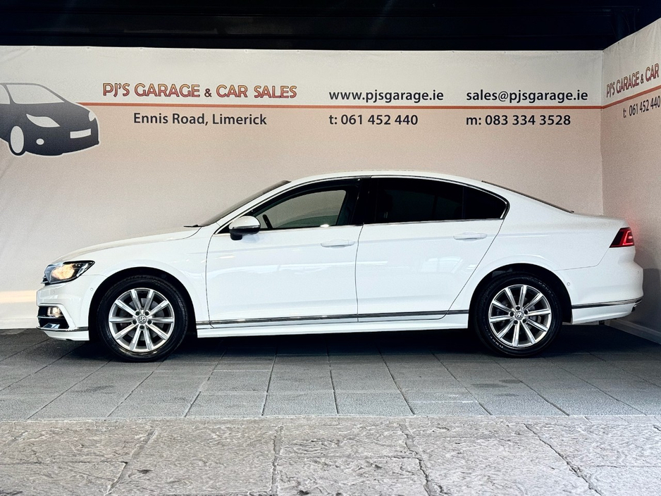 2017 Volkswagen Passat - image 3