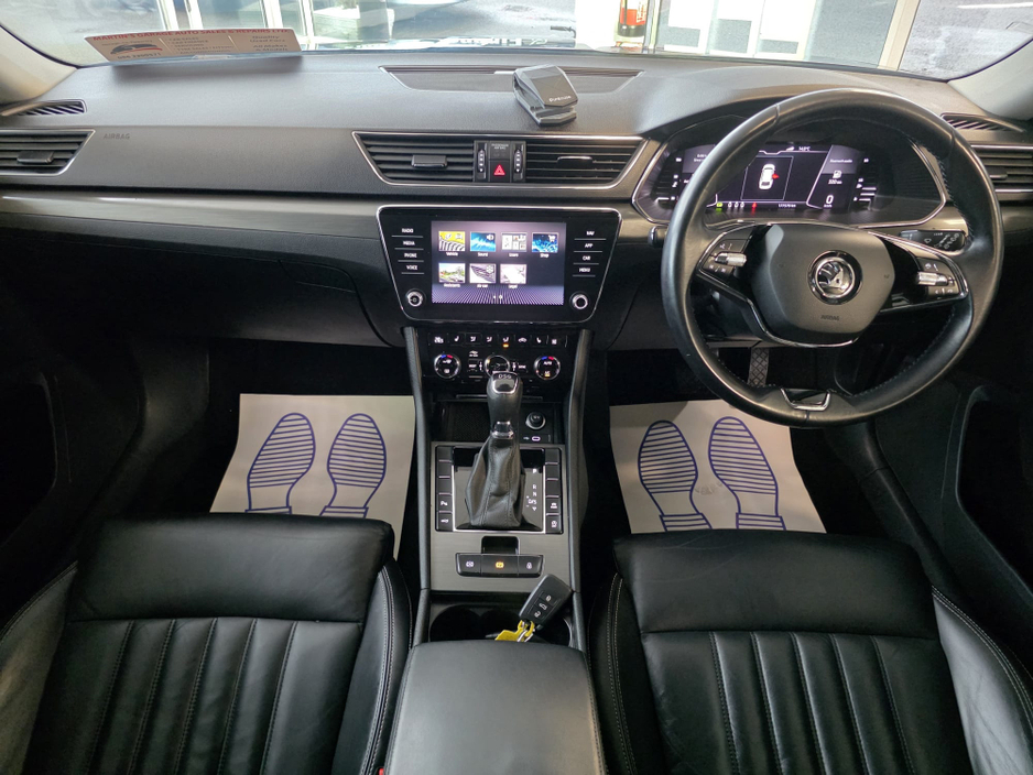 2020 Skoda Superb - image 11