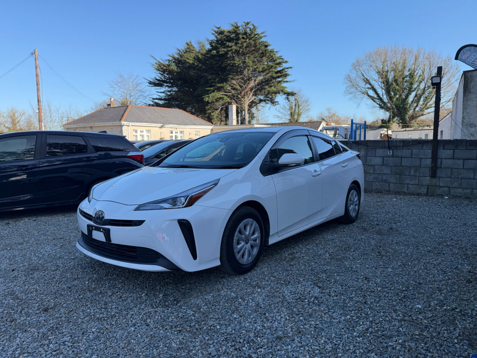 2022 Toyota Prius - image 3