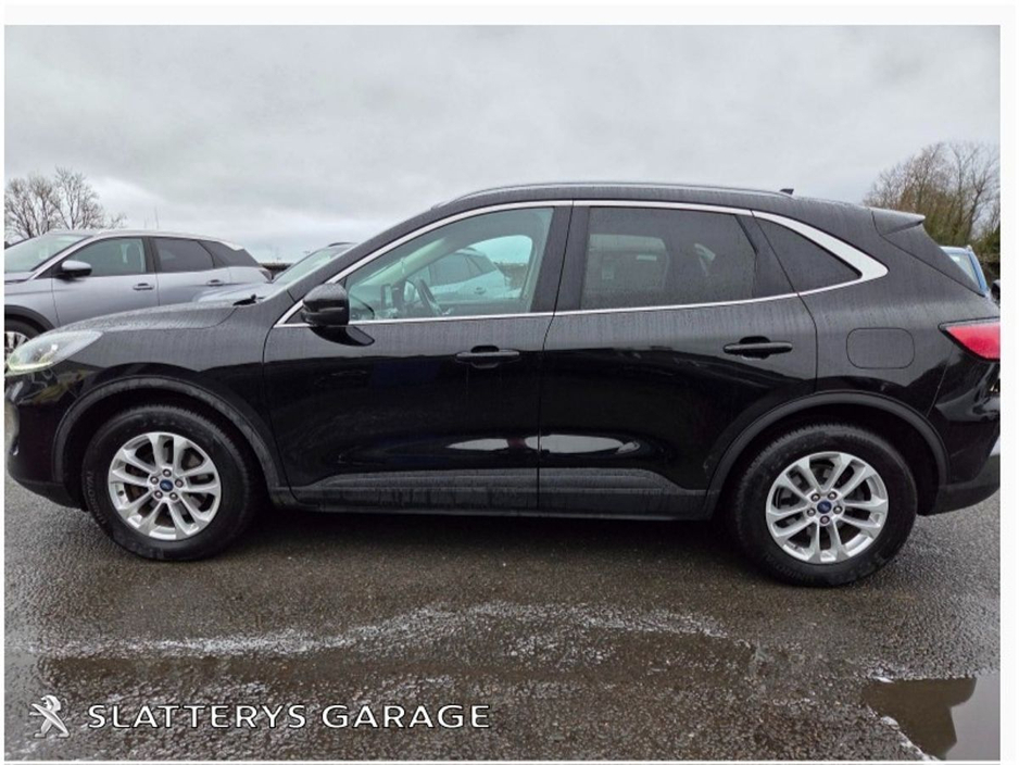 2021 Ford Kuga - image 7