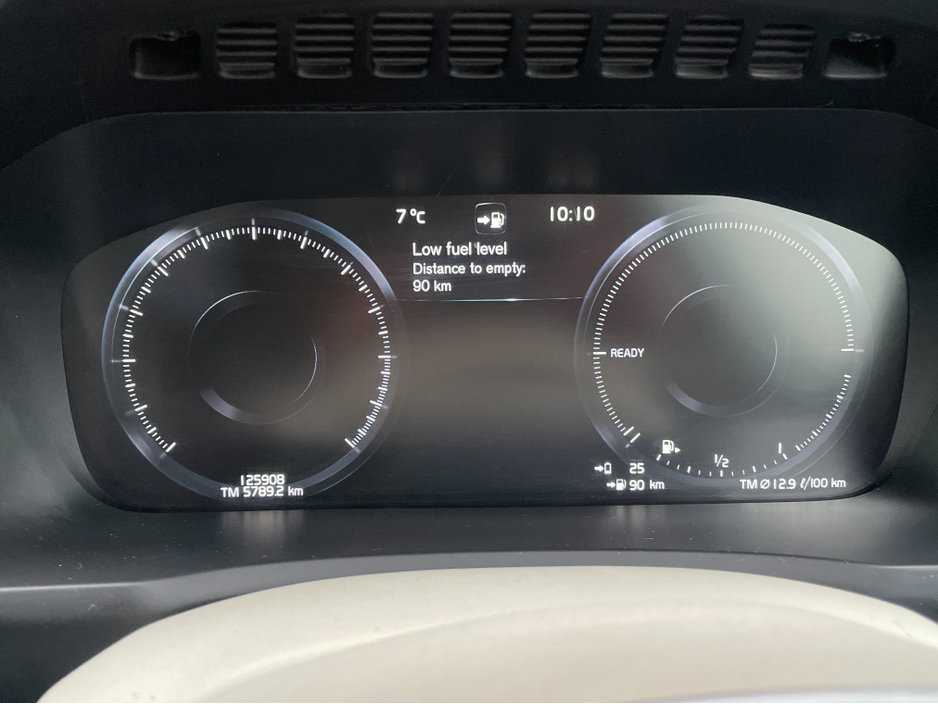 2019 Volvo XC90 T8 AWD PHEV 5DR AUTO R-DESIGN €36,950