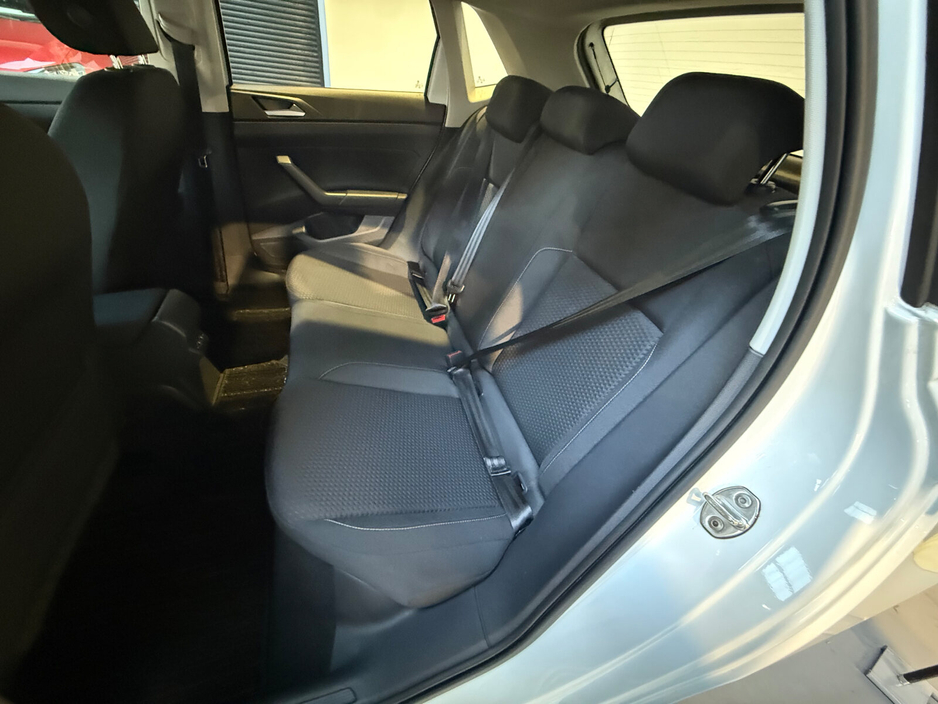 2019 Volkswagen Polo - image 23