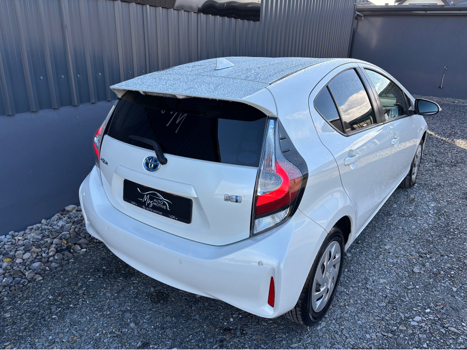 2019 Toyota Aqua - image 7