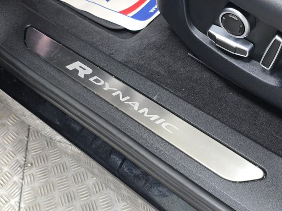 2021 Land Rover Range Rover Evoque - image 20